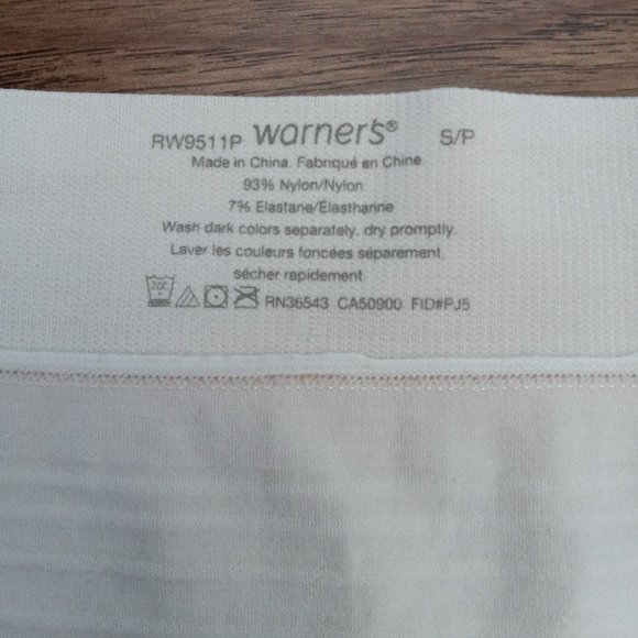 Warner's Beige No Pinching No Problem Nylon Smoothing Boyshorts UNWORN - Picture 5 of 13